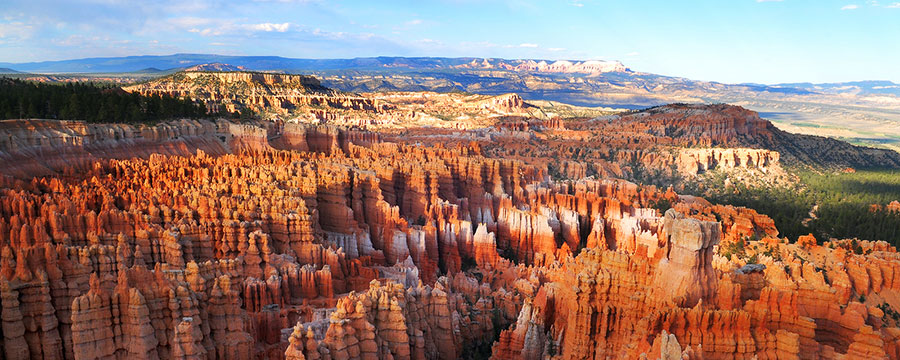 Bryce-Canyon-National-Park Sunset View from Amphitheater Piont in Bryce Canyon National Park