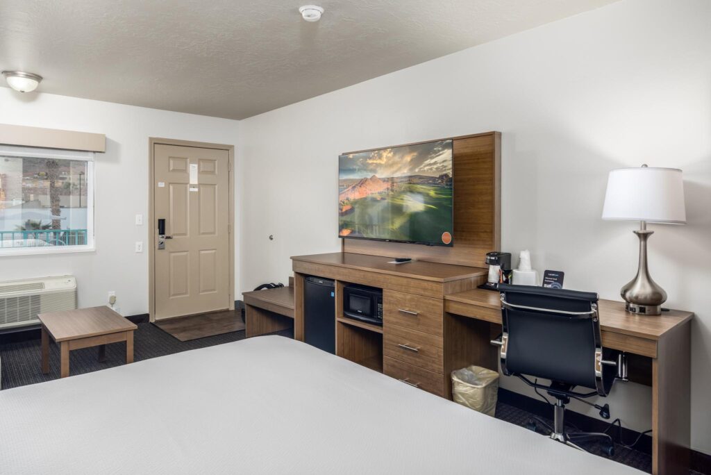 Single King Bed at St. George Inn & Suites