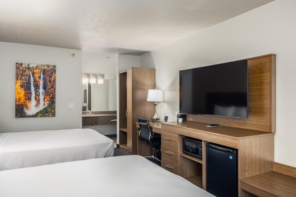 2 Queen Beds at St. George Inn & Suites